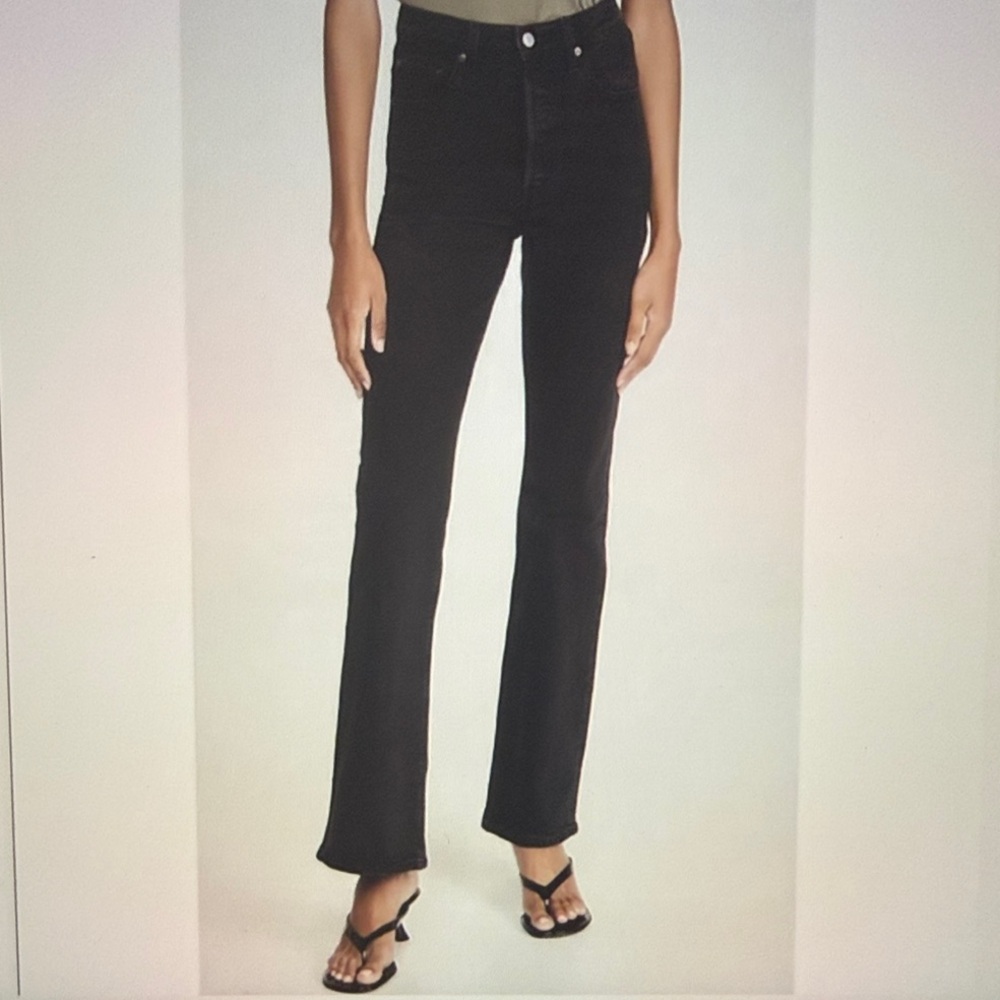 Never worn Classic Black Levi’s Boot Cut Jean